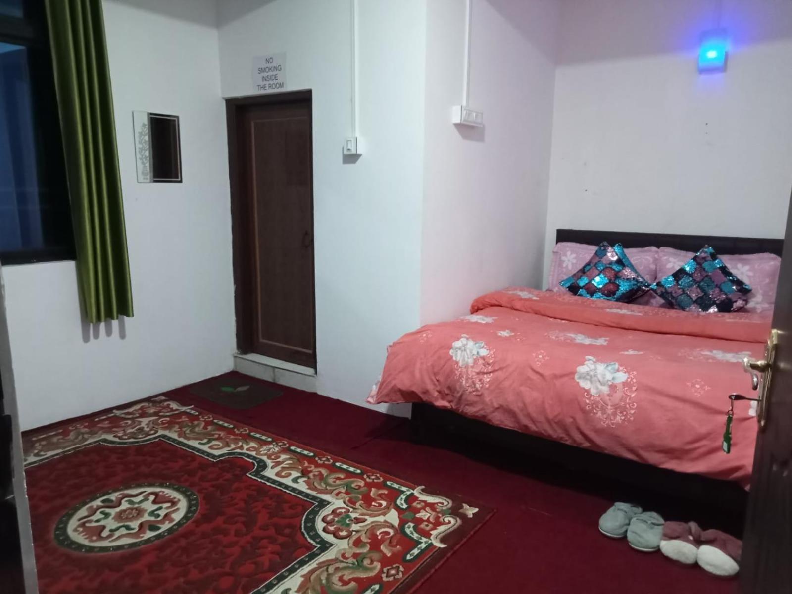 Shalom Inn Home Stay Дарджилинг Экстерьер фото
