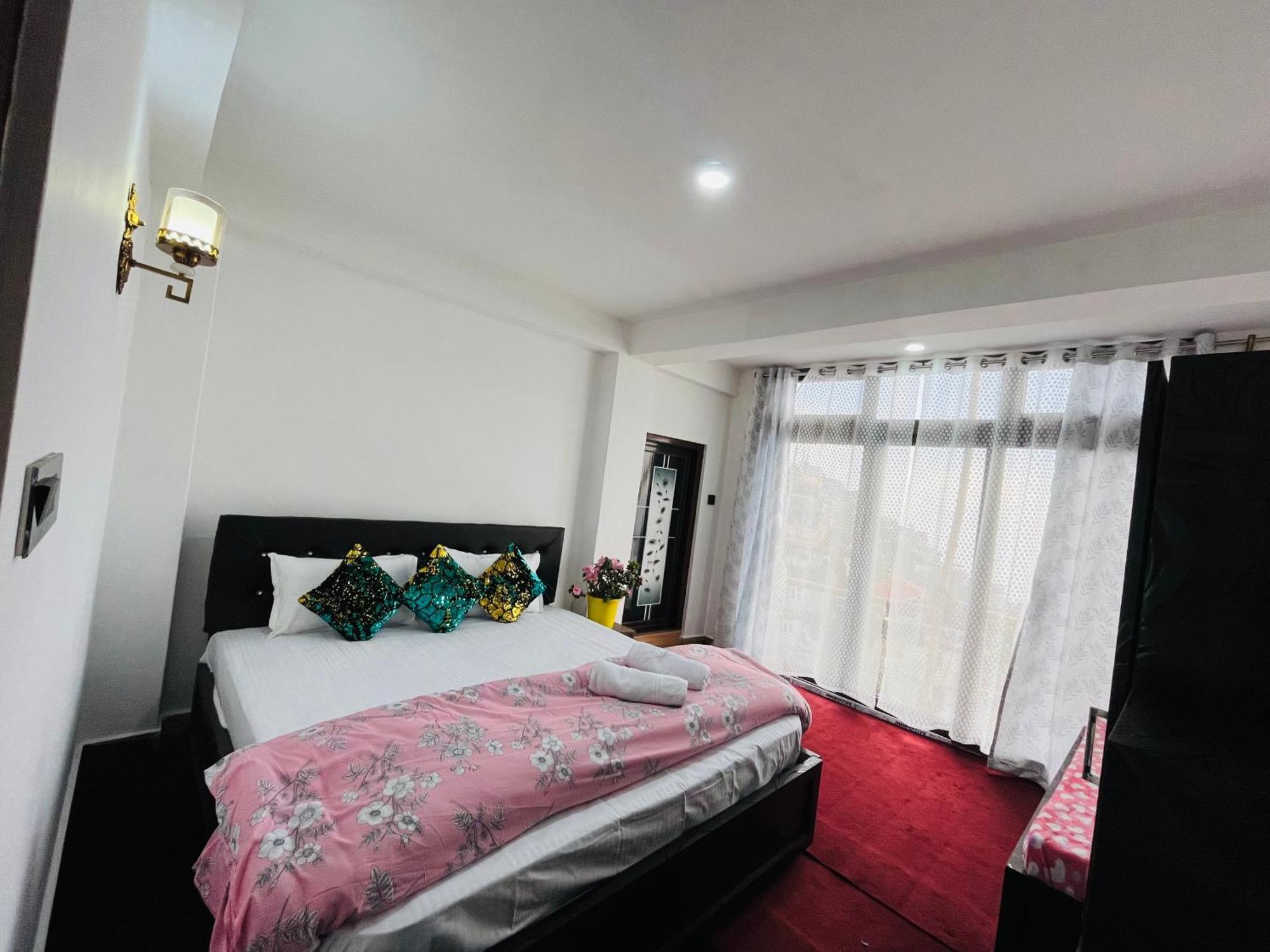 Shalom Inn Home Stay Дарджилинг Экстерьер фото