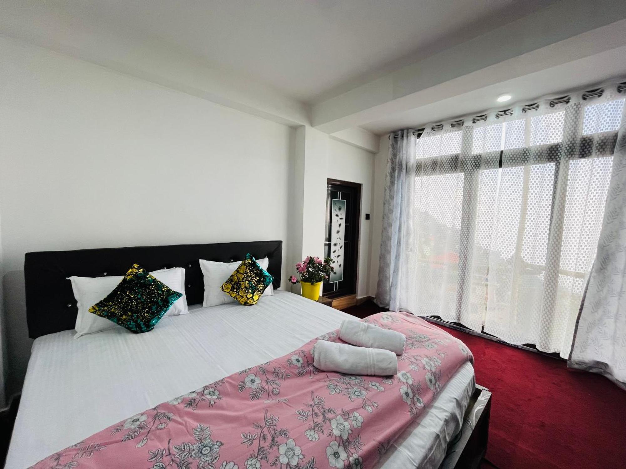 Shalom Inn Home Stay Дарджилинг Экстерьер фото