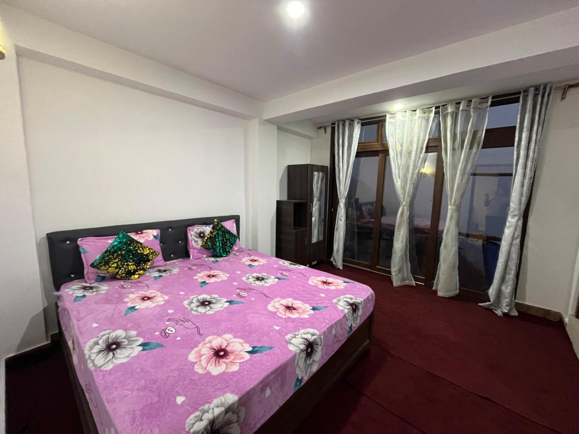 Shalom Inn Home Stay Дарджилинг Экстерьер фото