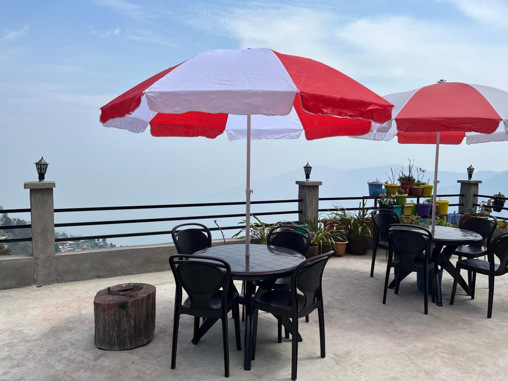 Shalom Inn Home Stay Дарджилинг Экстерьер фото