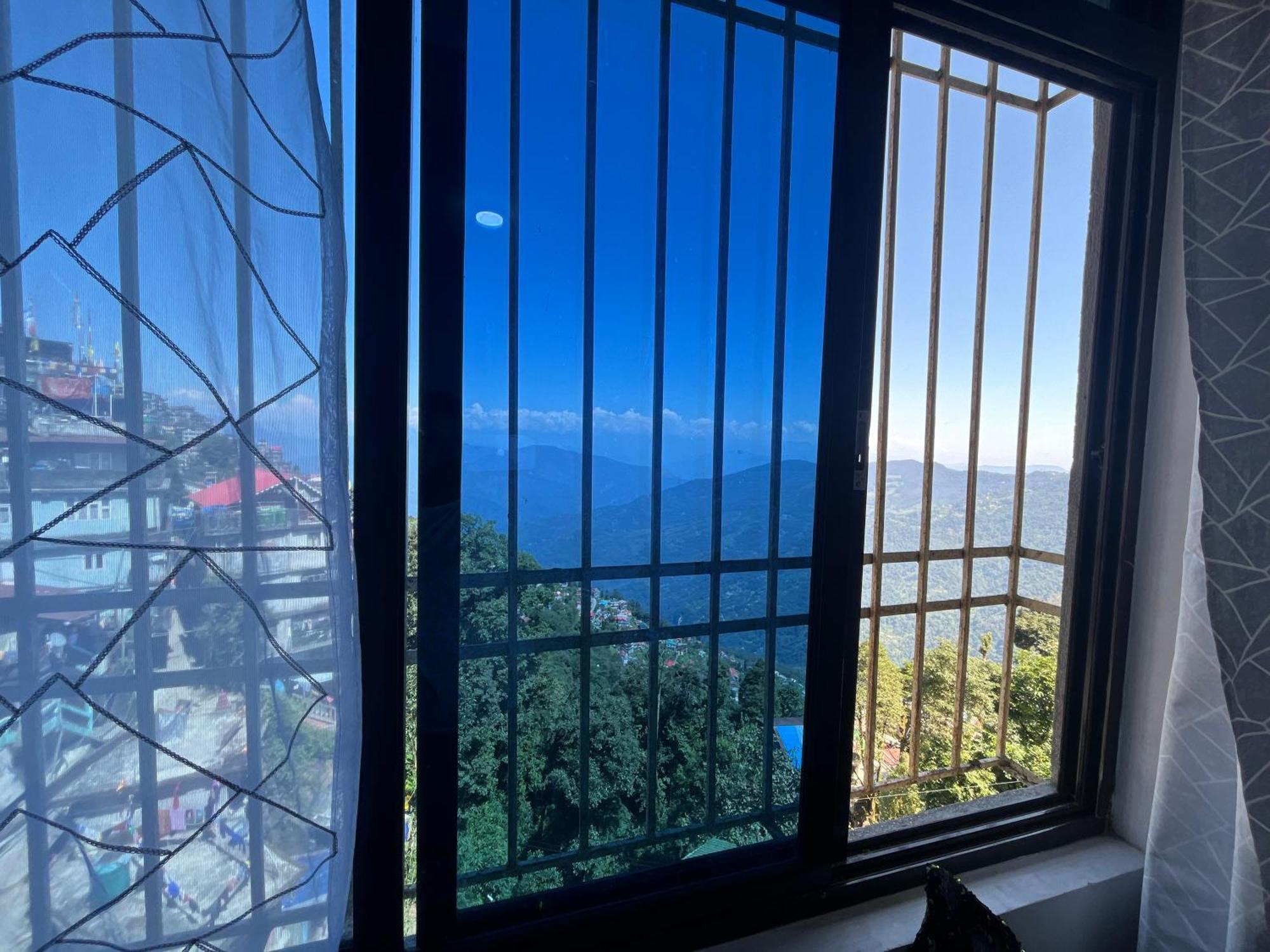 Shalom Inn Home Stay Дарджилинг Экстерьер фото