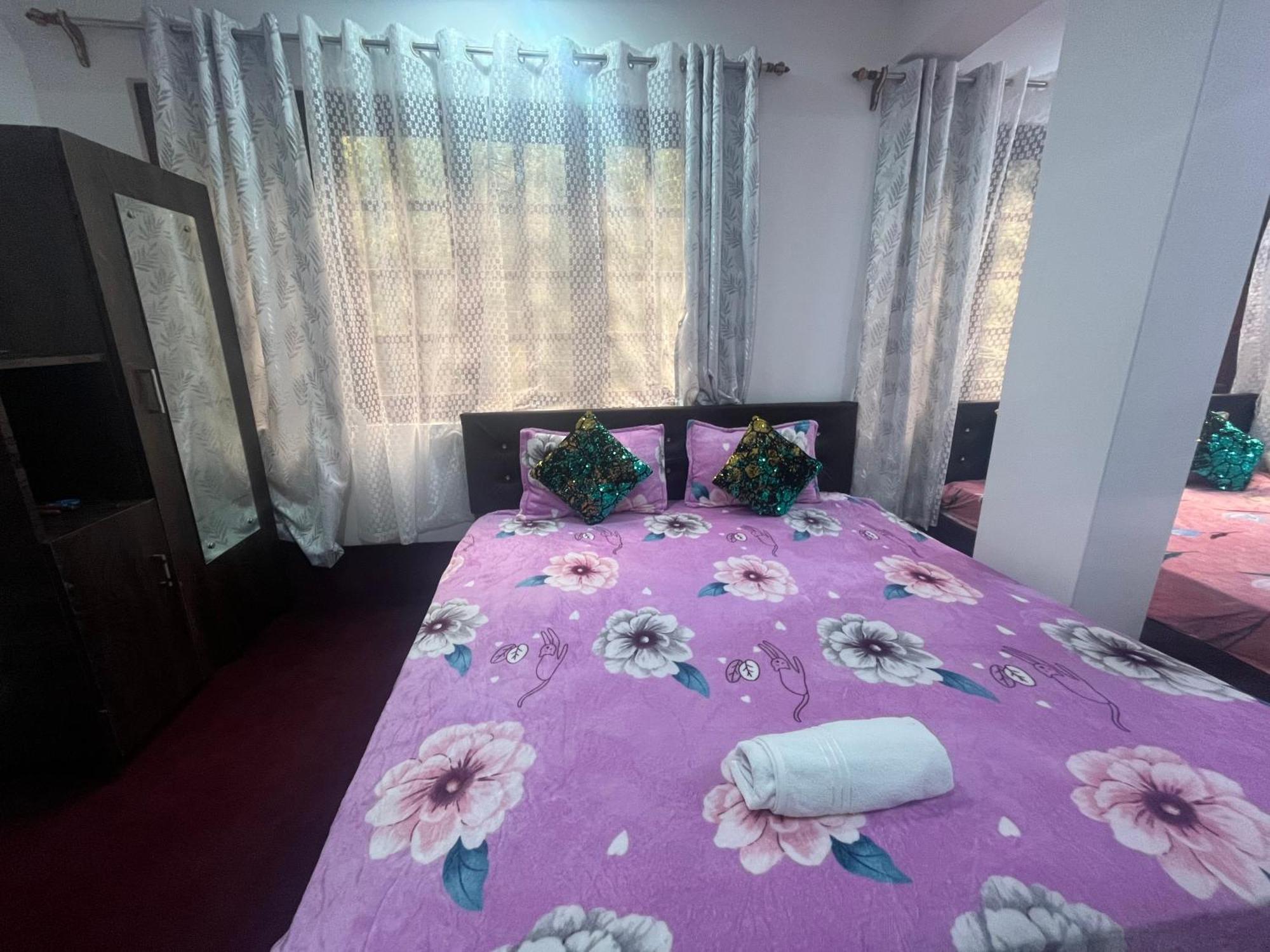 Shalom Inn Home Stay Дарджилинг Экстерьер фото